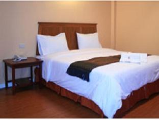 Sri Chumphon Hotel Екстериор снимка