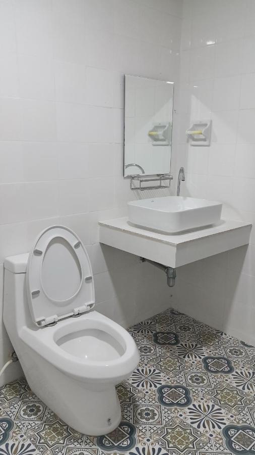 Sri Chumphon Hotel Екстериор снимка